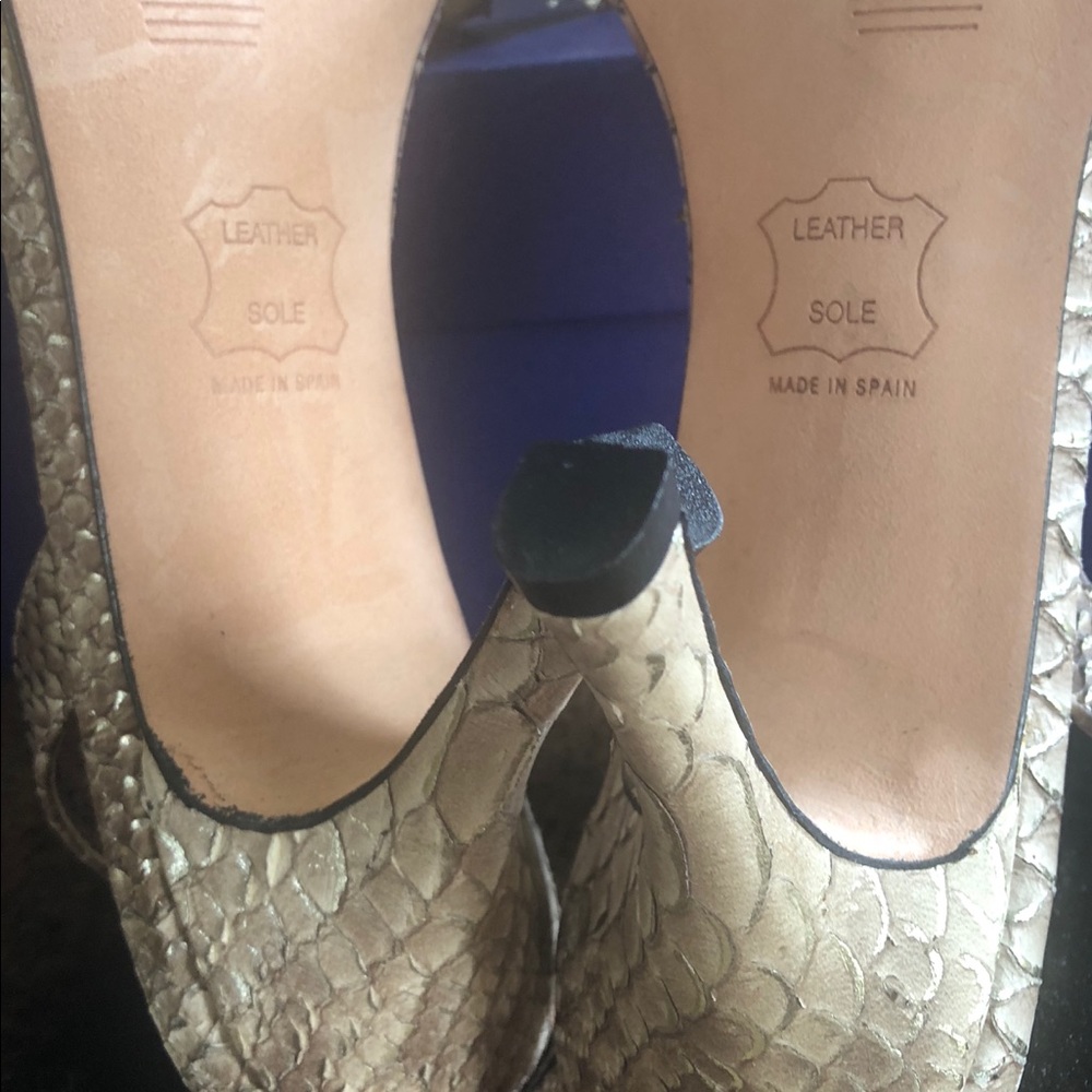 Stuart Weitzman sandal (New) - Picture 7 of 7
